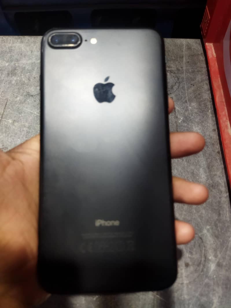 Apple iPhone 7 Plus 1