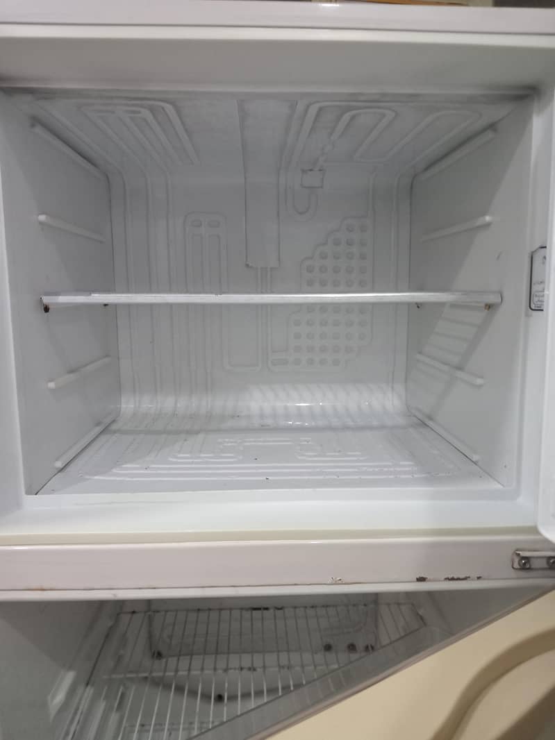 dawlance fridge 3