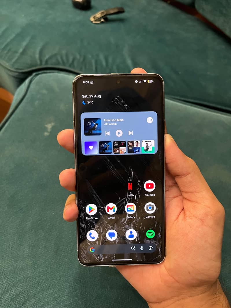 Google Pixel 8 Pro 2