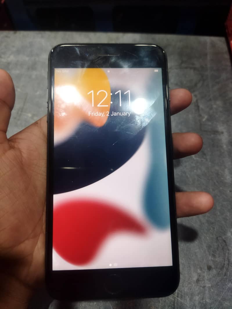 Apple iPhone 7 Plus 0