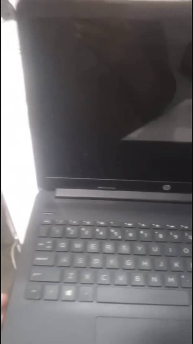 Laptop 0