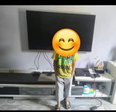 tv/console table.