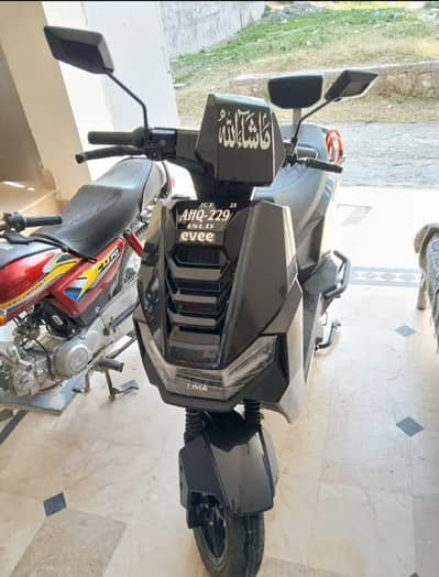 Evee S1 Air Electric Scooter | Excellent Condition | 12,000 km Driven
