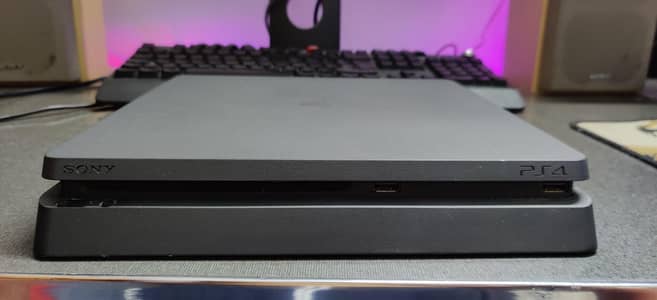 Playstation 4 Slim