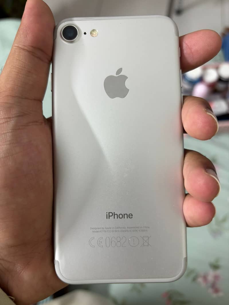 Apple iPhone 7 1