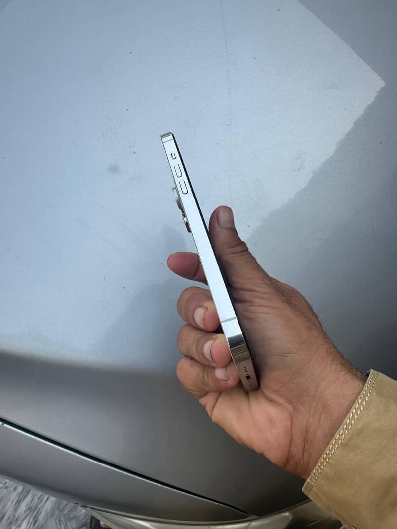 Apple iPhone 14 Pro Max 2