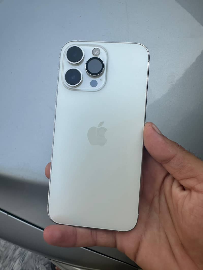 Apple iPhone 14 Pro Max 3