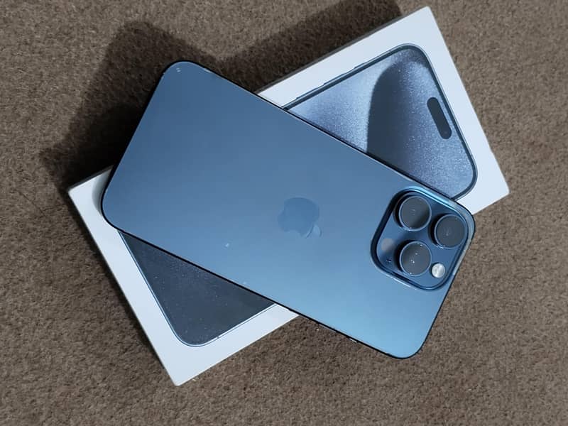 Apple iPhone 15 Pro Max 0