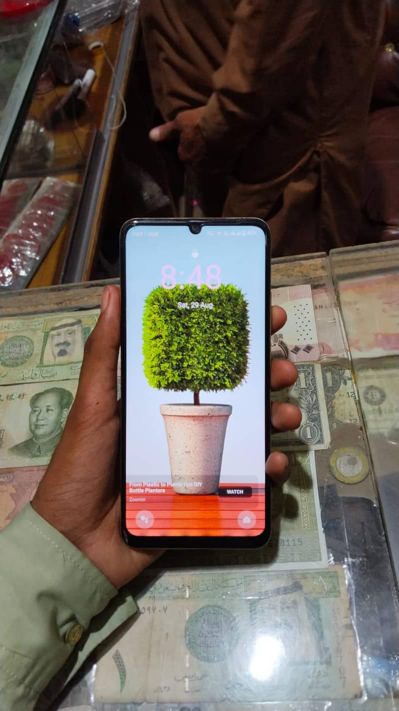 Realme C61 1