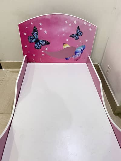 Single bed for teen girls or kids
