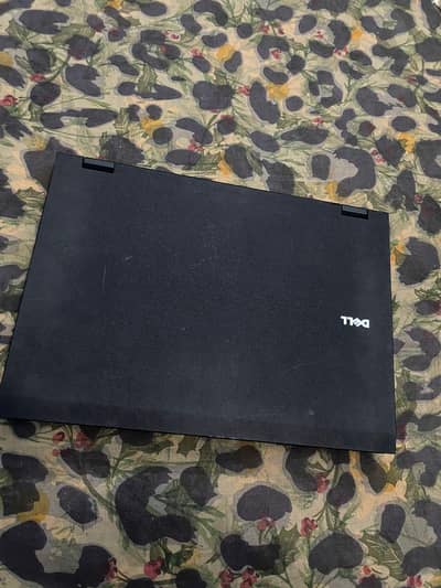 everythin in the laptop is fine but there is a problem with the battry