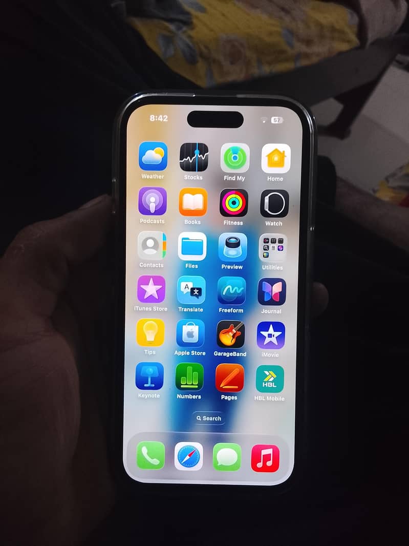 Apple iPhone 16 5