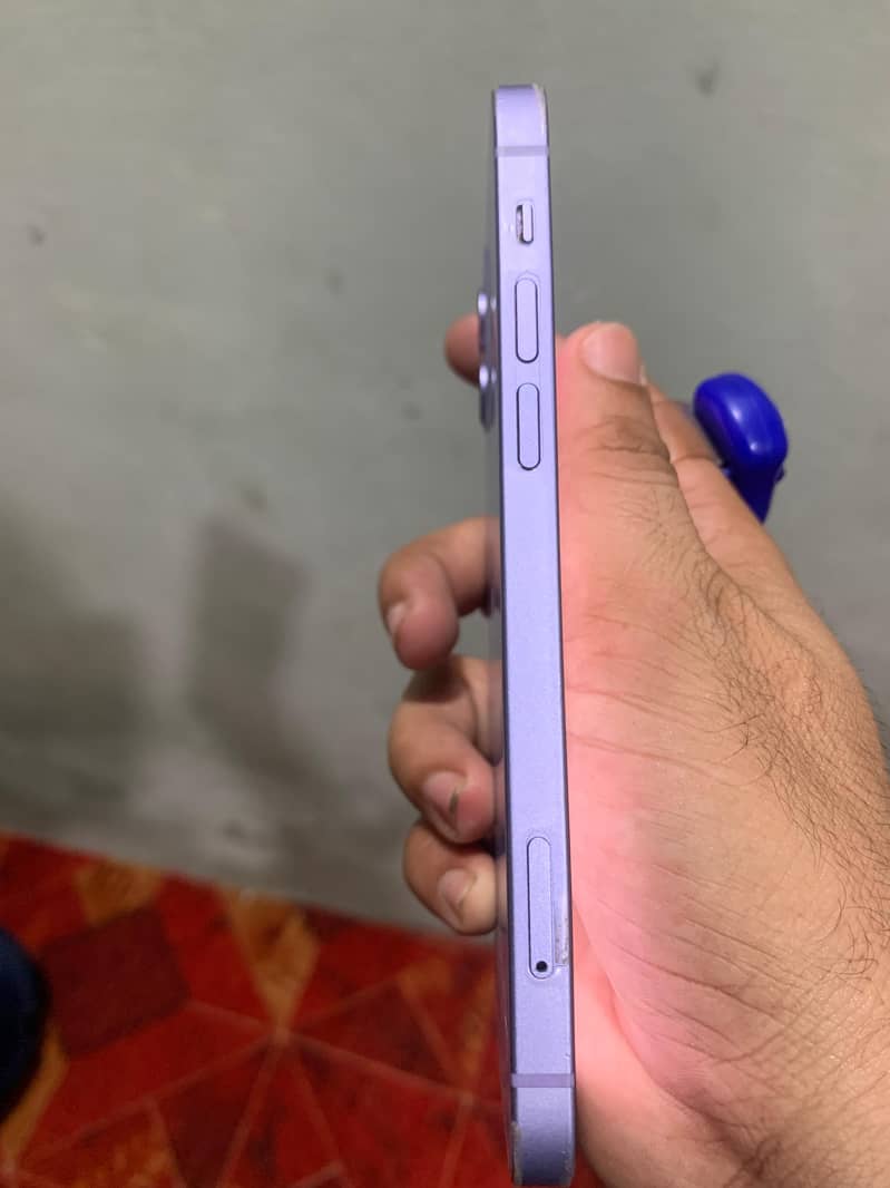 Apple iPhone 12 2