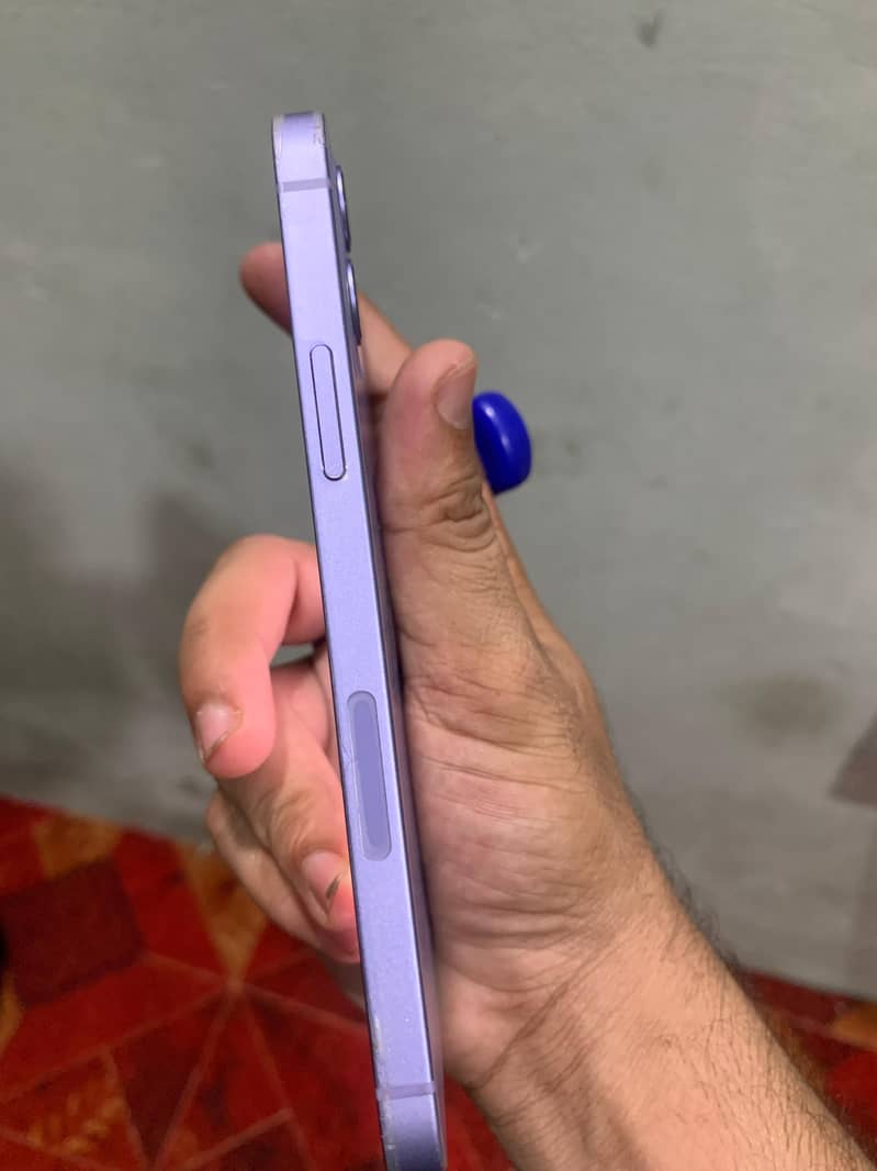 Apple iPhone 12 3