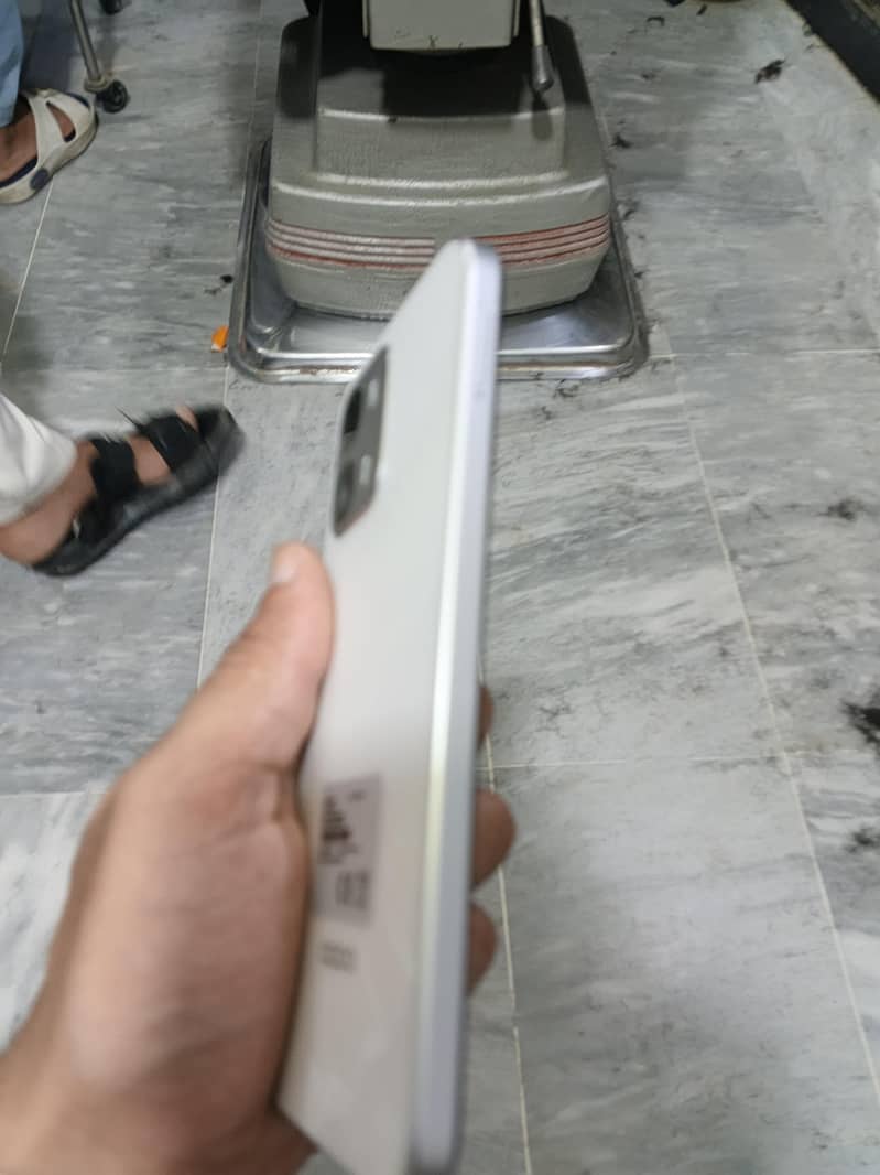 OPPO A6s 4