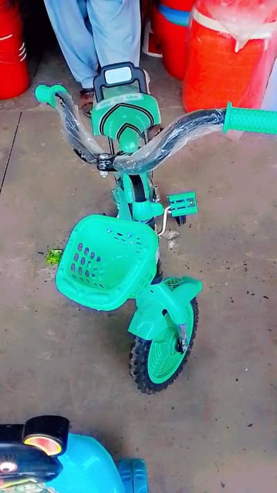 Little Kids Bicycle 12th/16th with Basket and Training wheels
