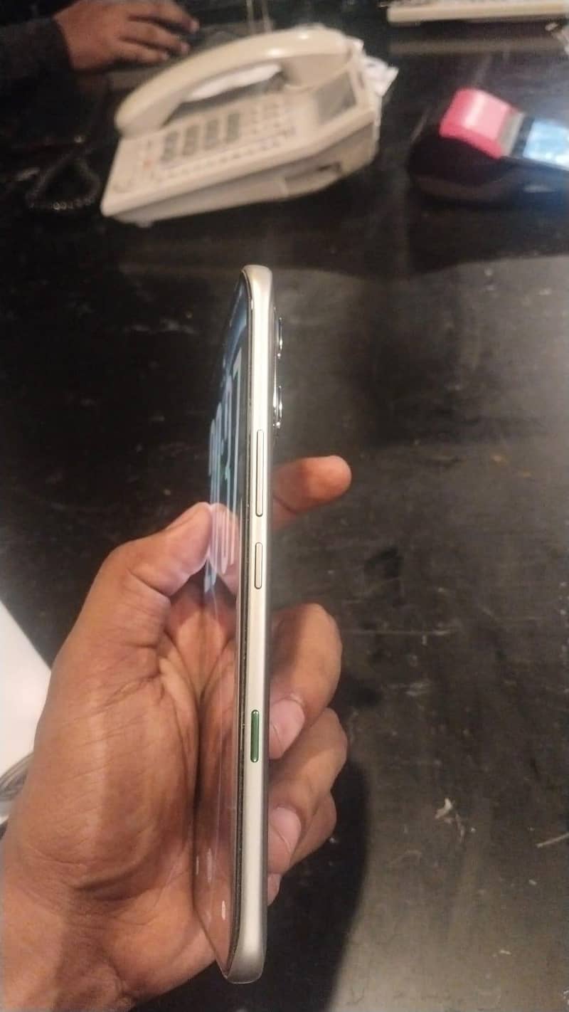 Infinix Note Edge 4