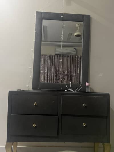 Dressing table