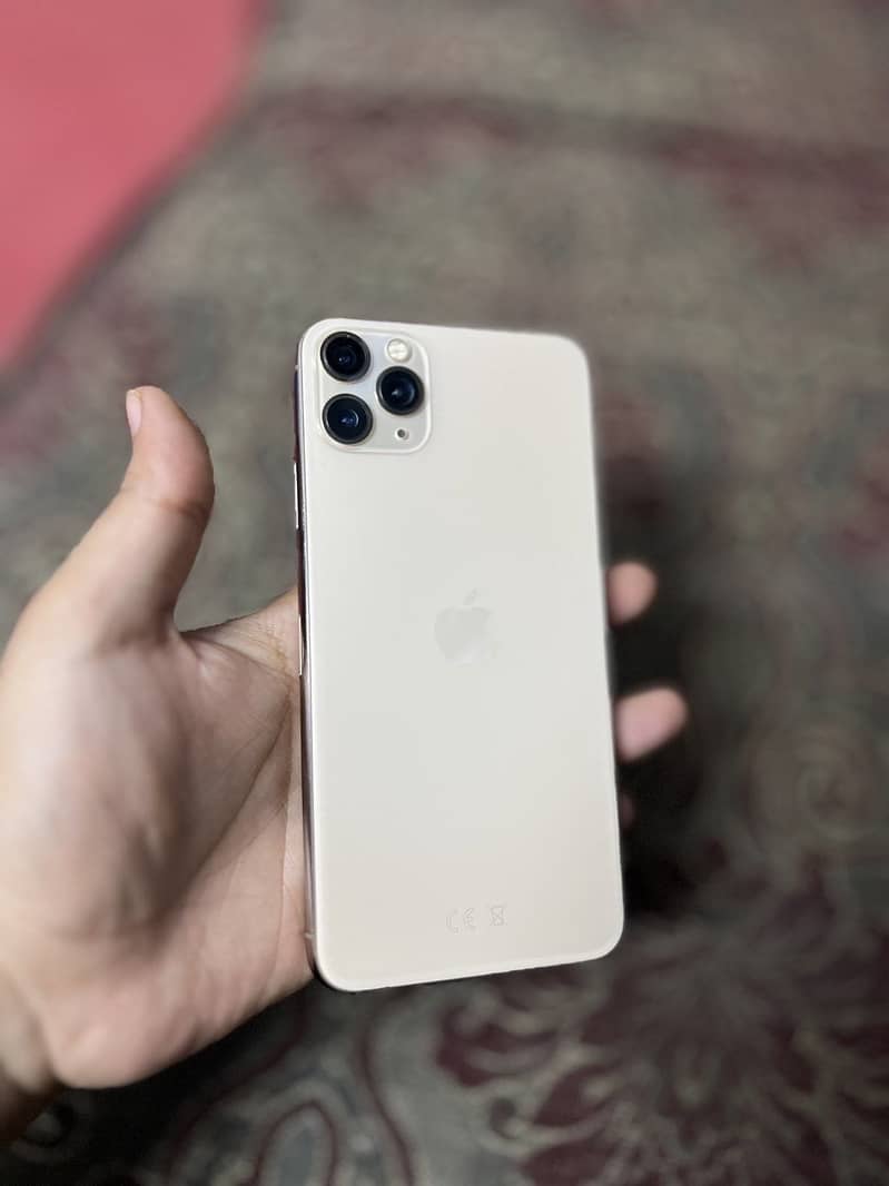 Apple iPhone 11 Pro Max 2