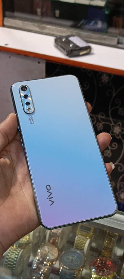 Vivo S1