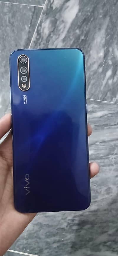 Vivo S1