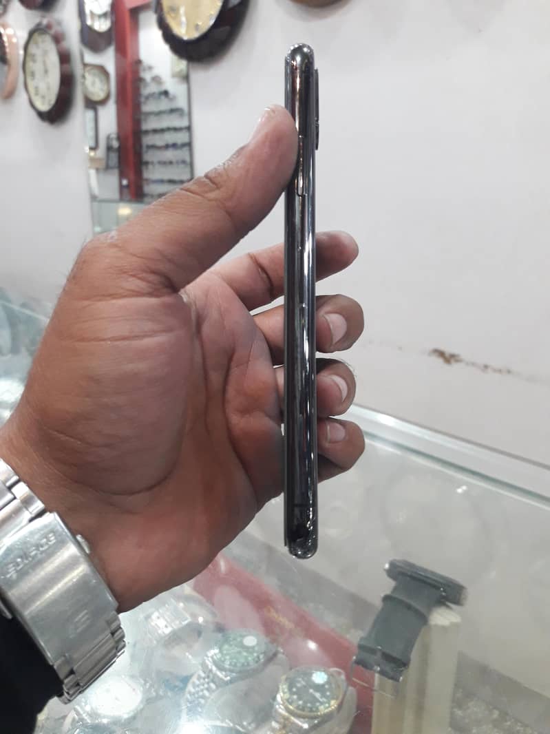 Apple iPhone X 0