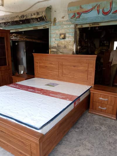 bed room set devider  3 door wardrobe with side table dressing table