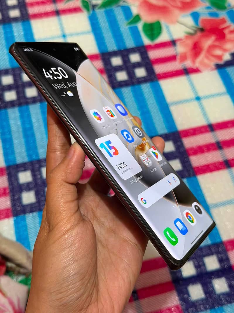 Tecno CAMON 30S 1