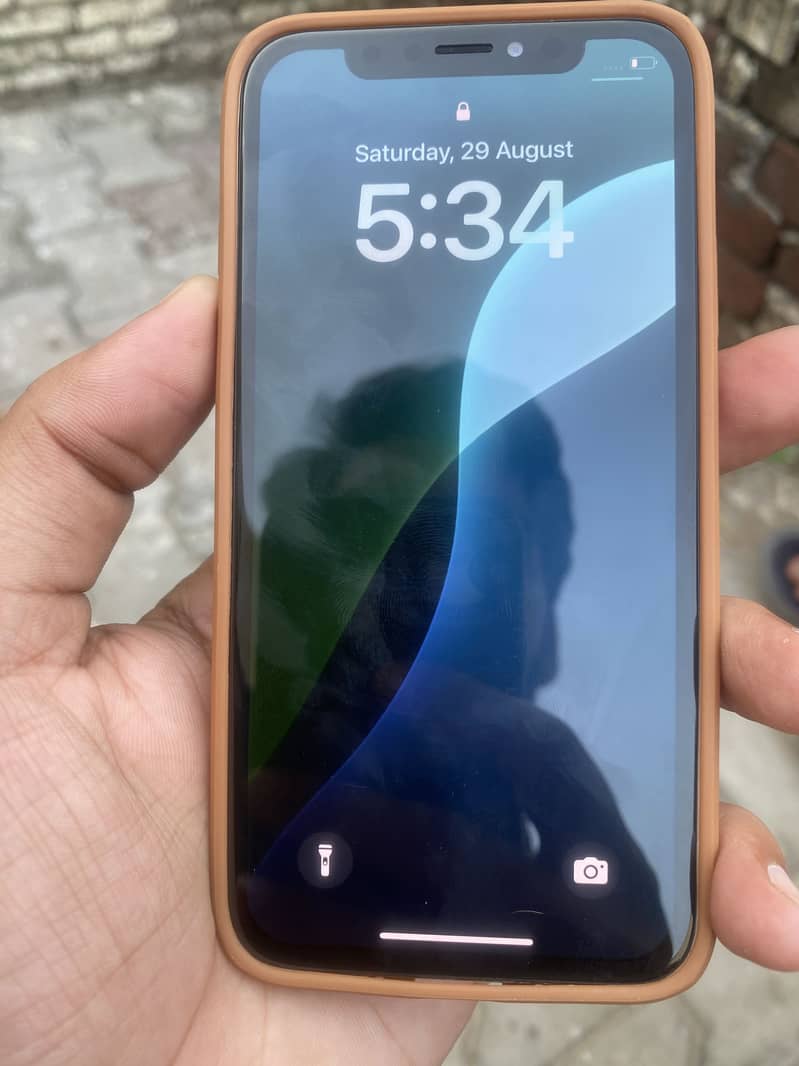 Apple iPhone XS 4
