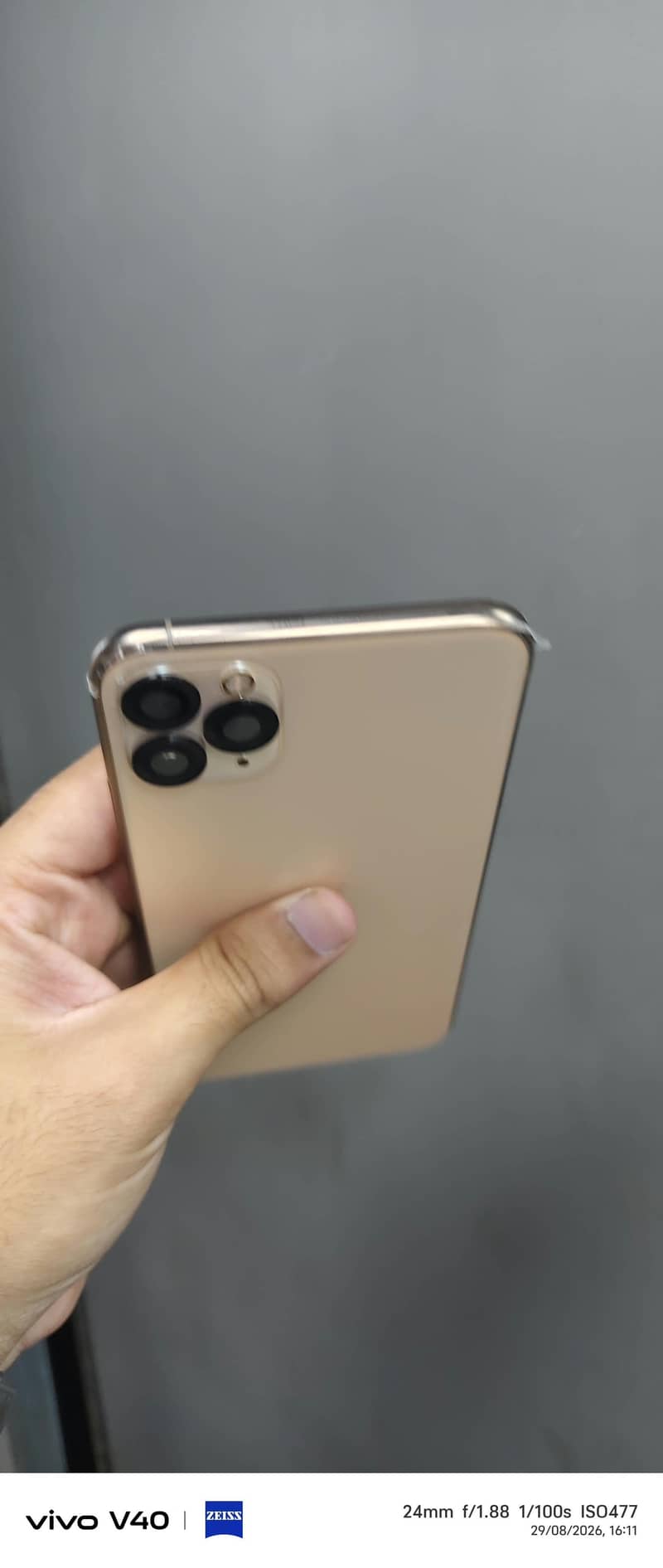 Apple iPhone 11 Pro Max 1