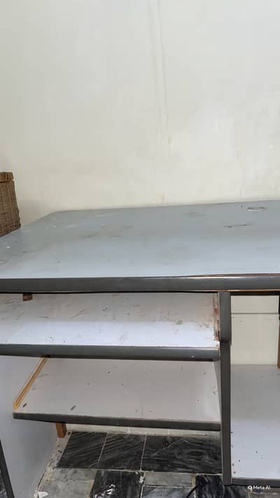 Computer Table