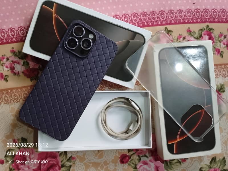 Apple iPhone 16 Pro Max 2