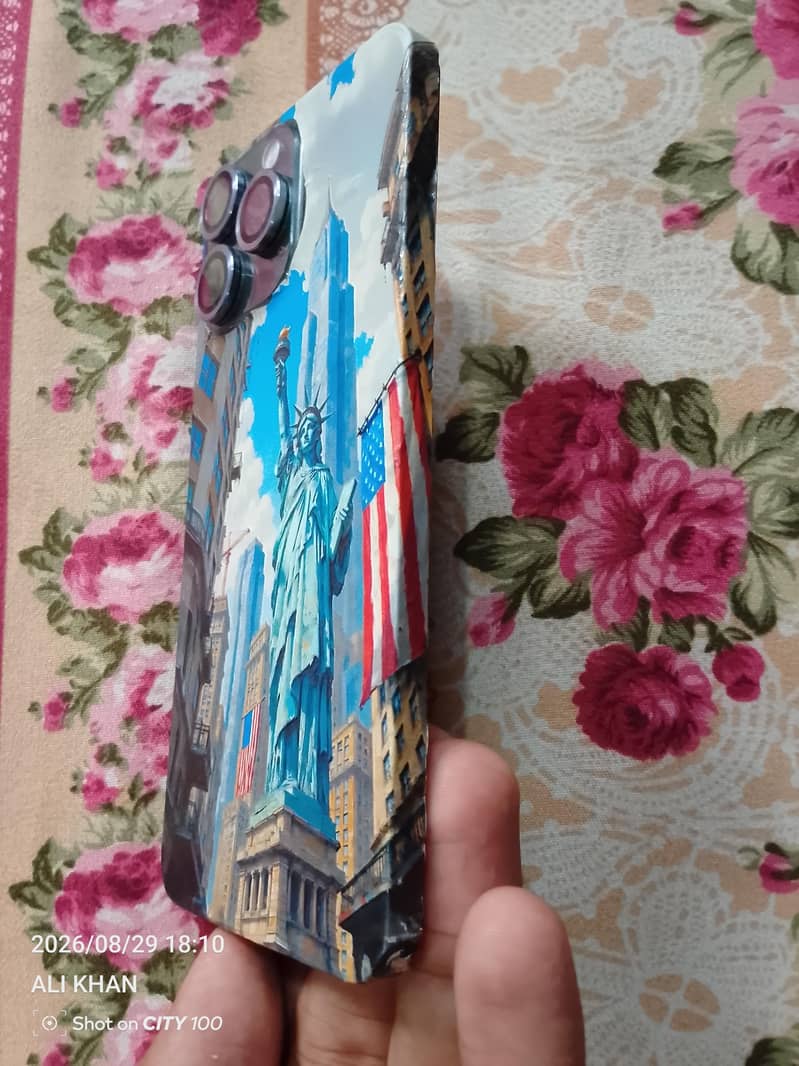 Apple iPhone 16 Pro Max 14