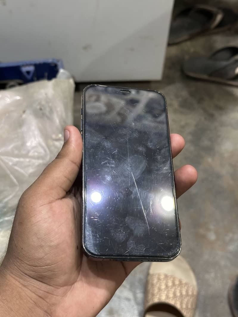 Apple iPhone 12 Pro 4