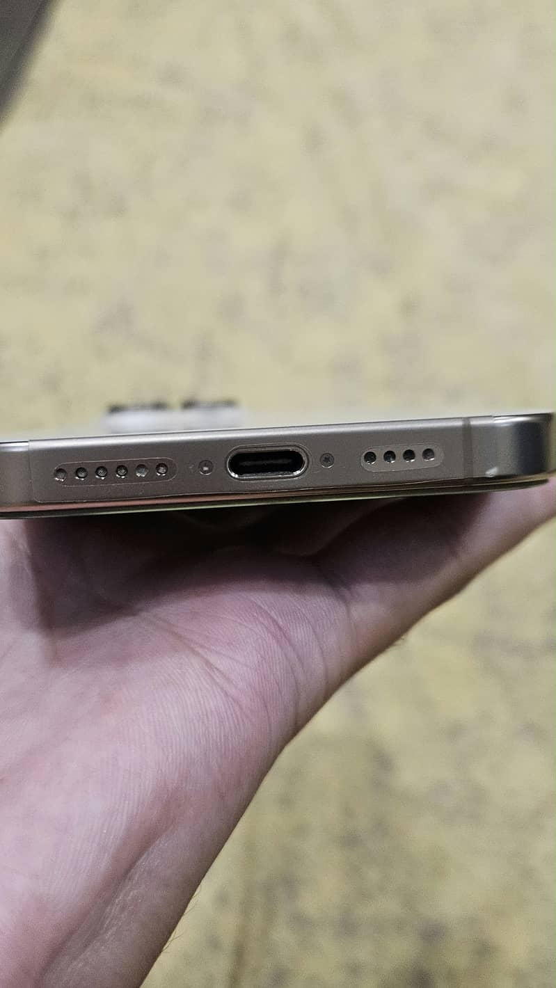 iPhone 16 Pro Max PTA 1