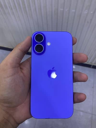 Apple iPhone 16