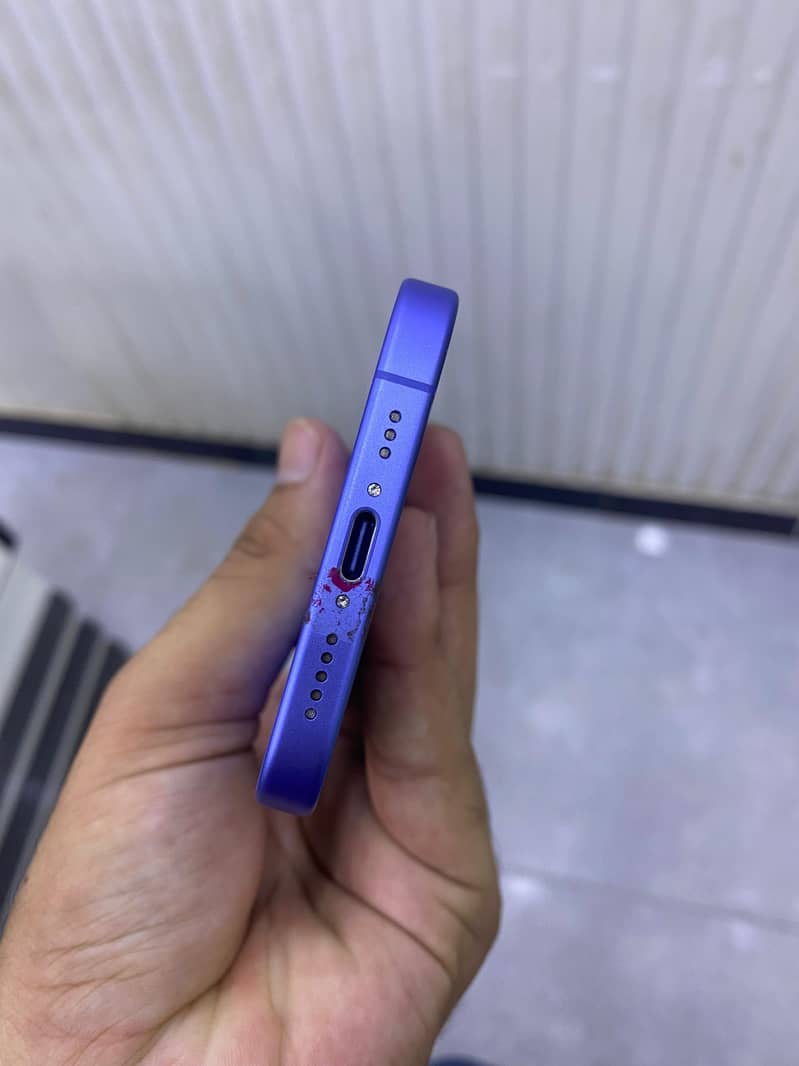 Apple iPhone 16 2