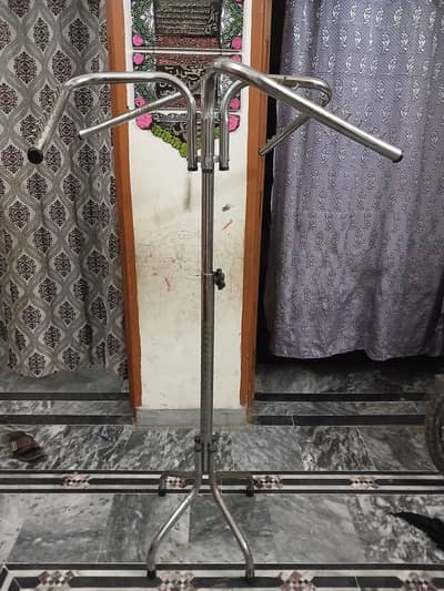 4 sides adjustable Cloth Stand
