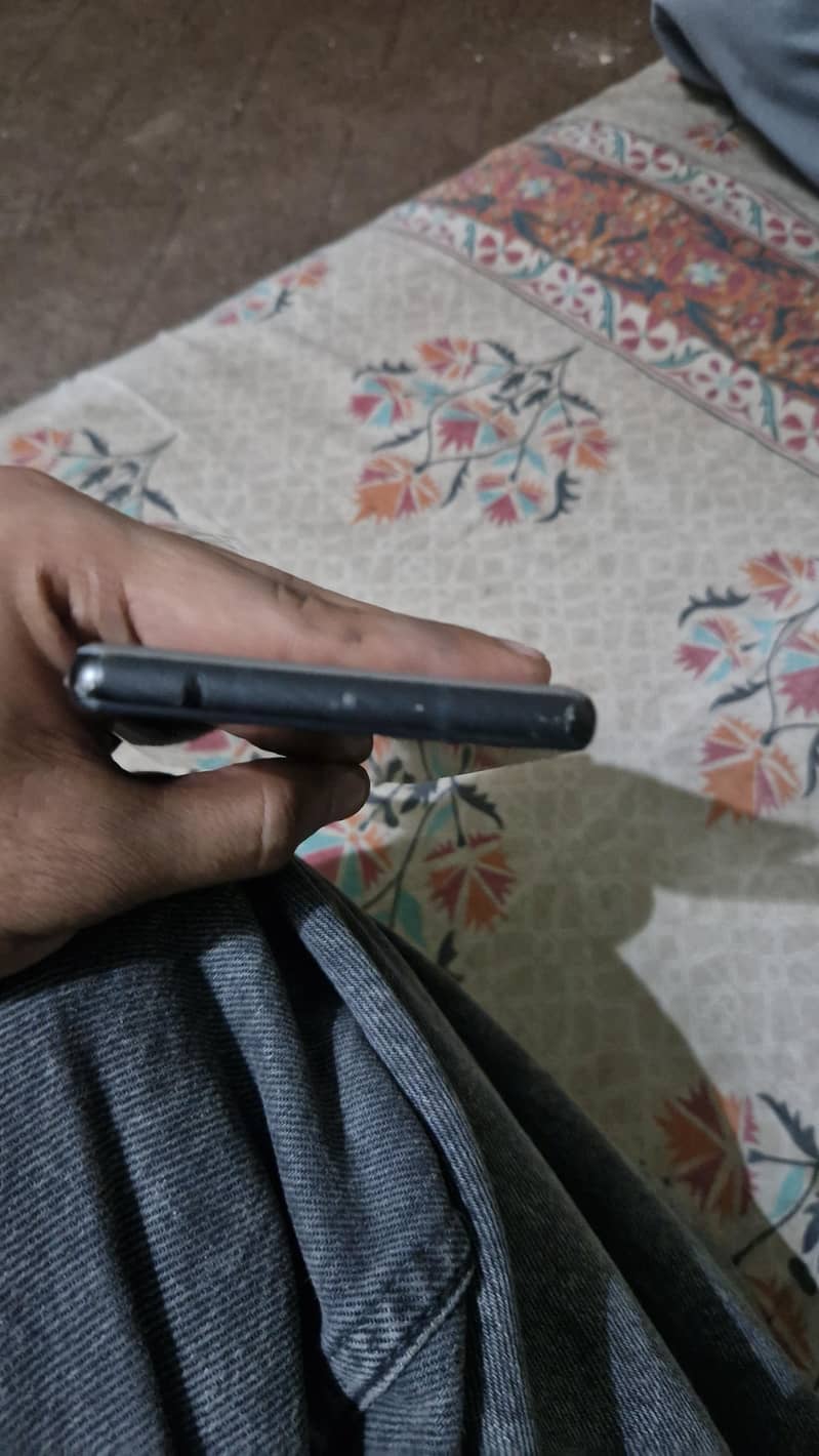 Google Pixel 6a 4