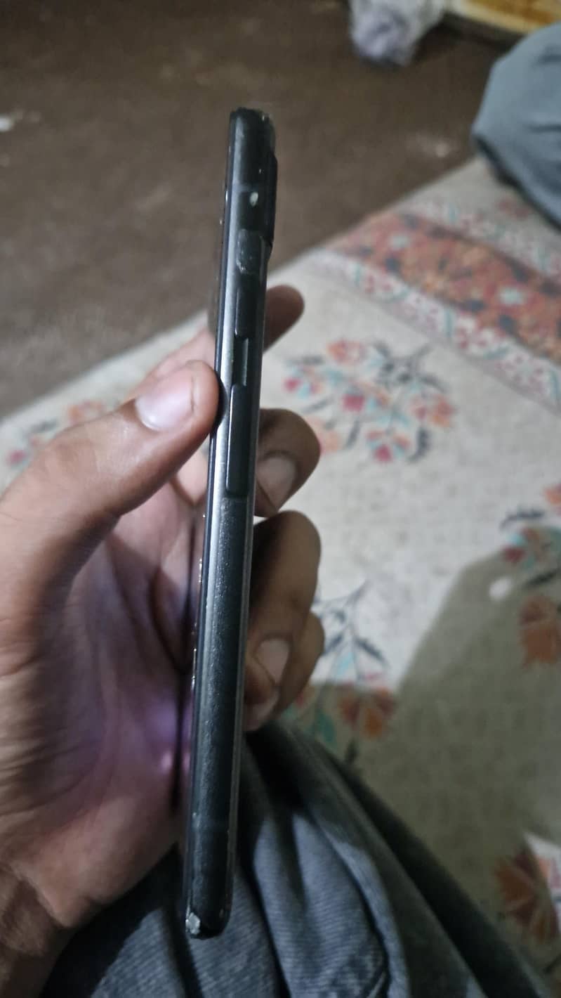 Google Pixel 6a 5