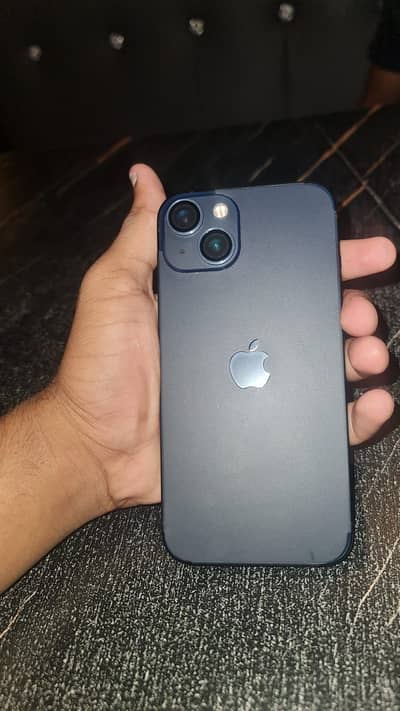 Apple iPhone 13