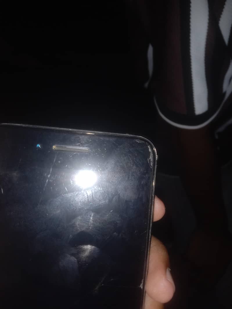 Apple iPhone 7 Plus 2