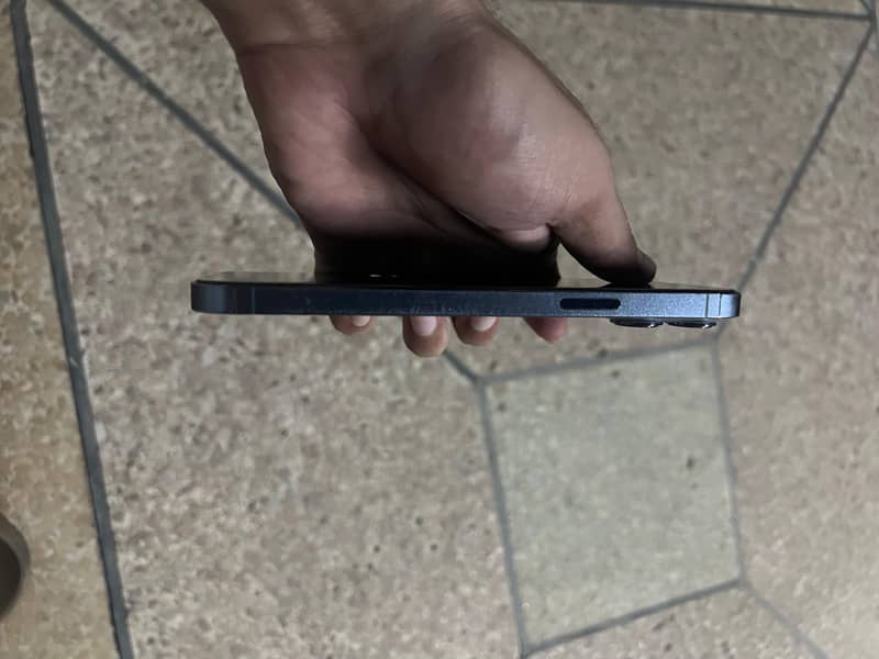 Apple iPhone 13 Pro Max 4