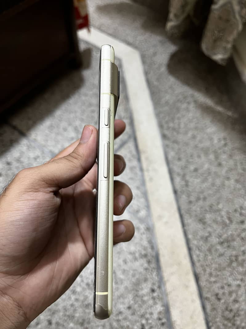 Google Pixel 7 4