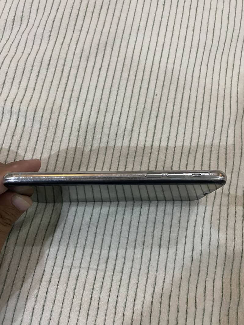 Apple iPhone X 2
