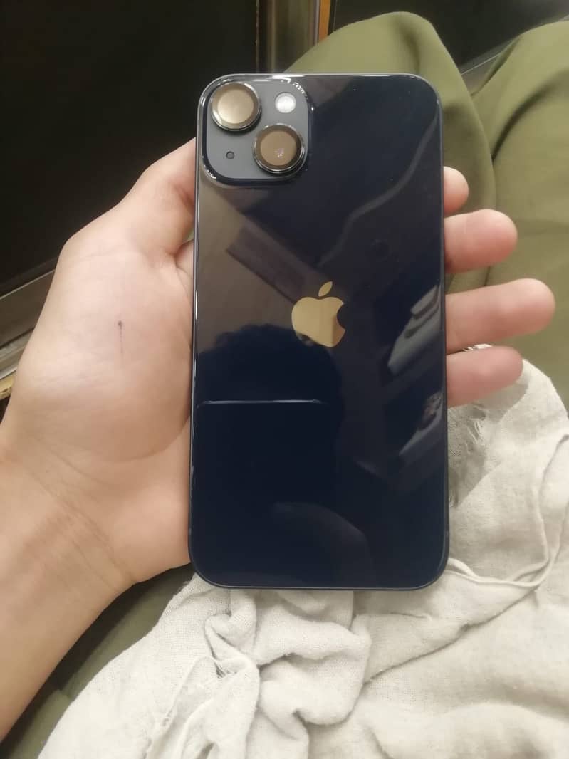 Apple iPhone 13 1