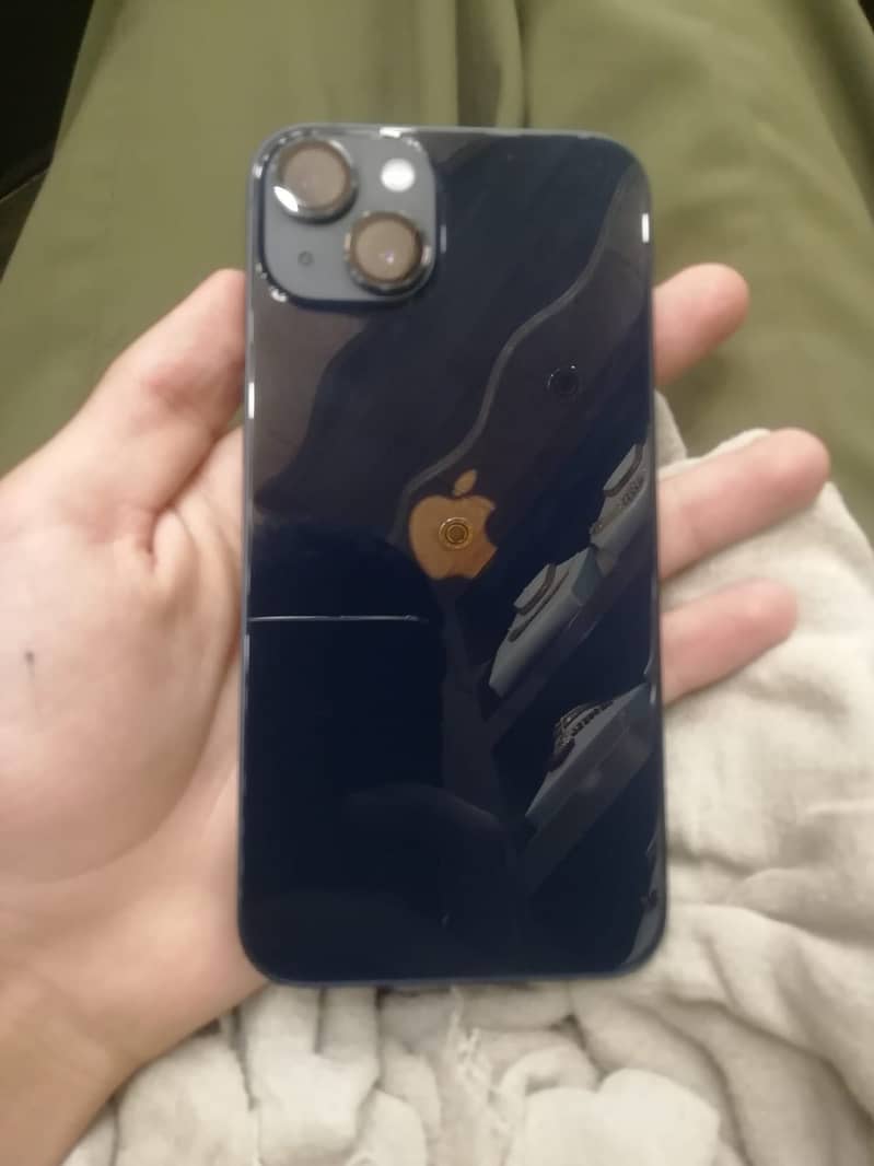 Apple iPhone 13 4