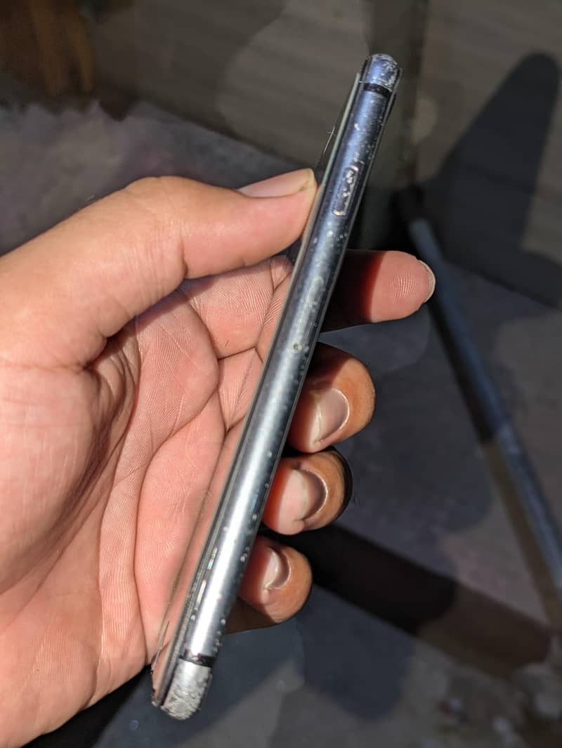Apple iPhone 8 4