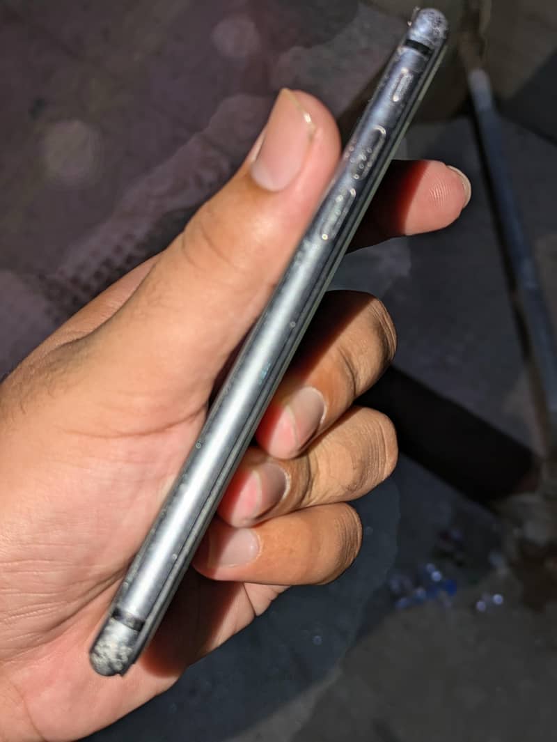 Apple iPhone 8 5