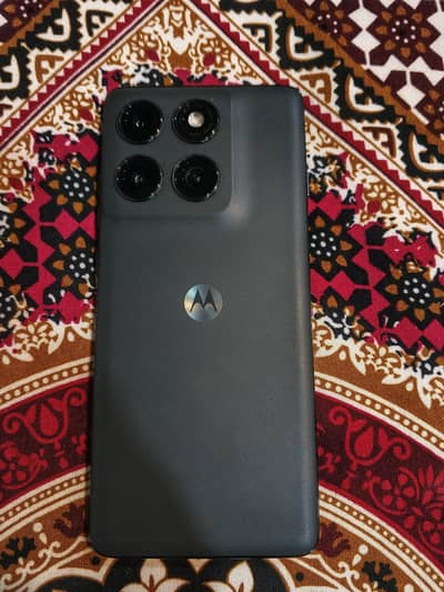 Motorola Edge 2025 - Sim Locked